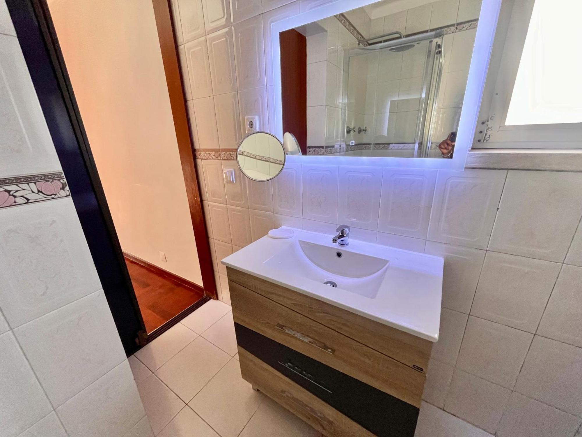 Quarto Boa Localizacao Com Cozinha E Casa De Banho Διαμέρισμα Caparica Εξωτερικό φωτογραφία