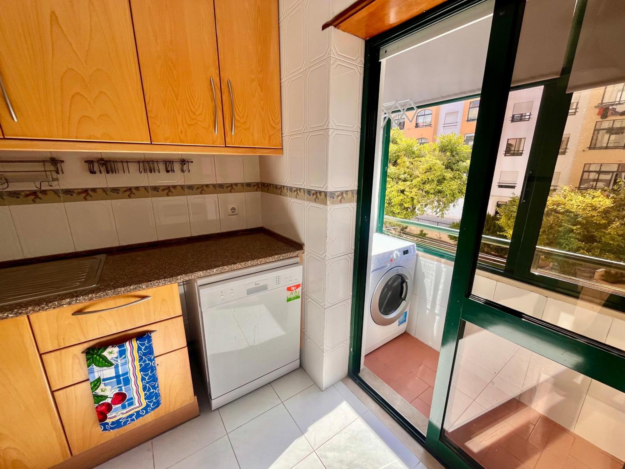 Quarto Boa Localizacao Com Cozinha E Casa De Banho Διαμέρισμα Caparica Εξωτερικό φωτογραφία